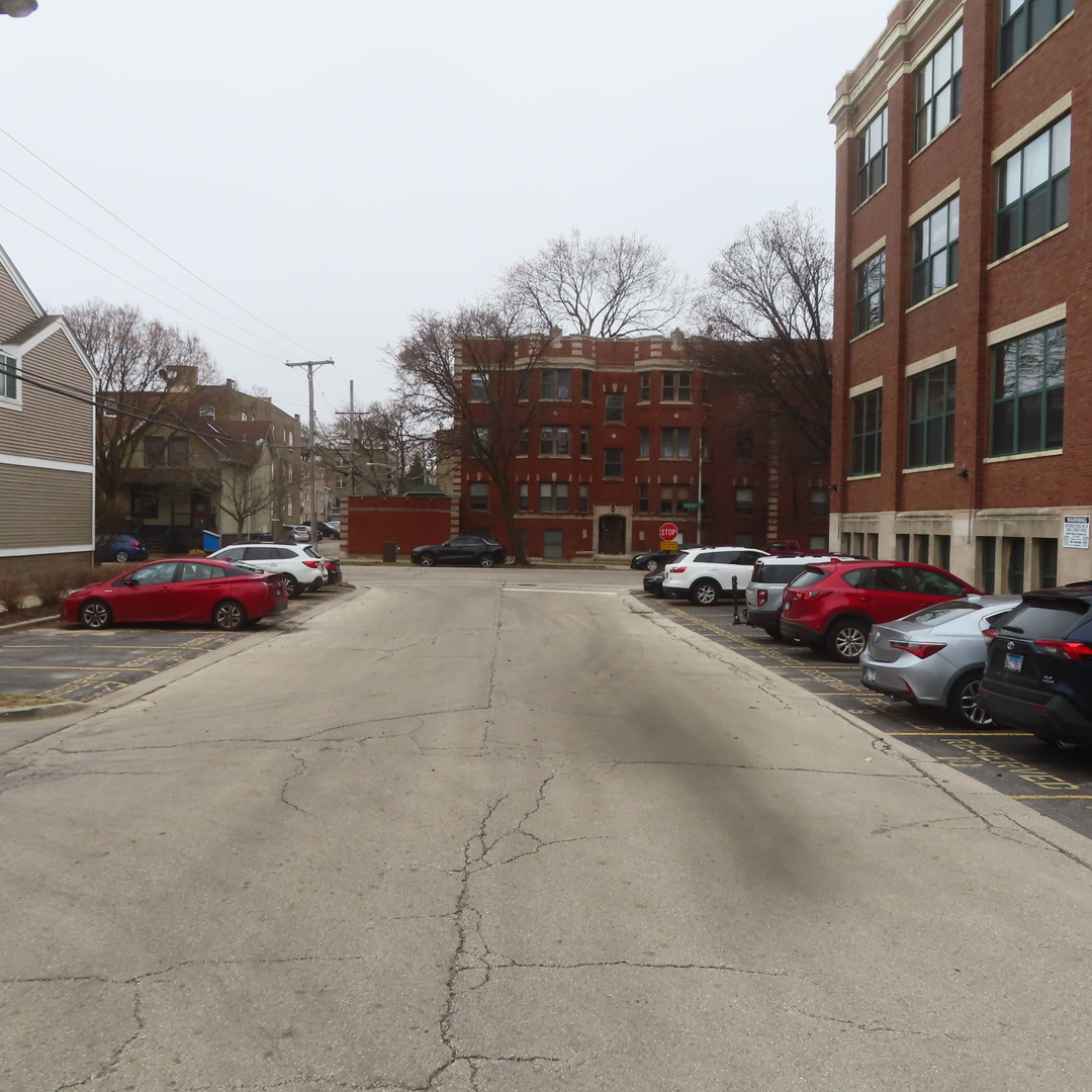 601 Linden Place #311, Evanston, IL 60202