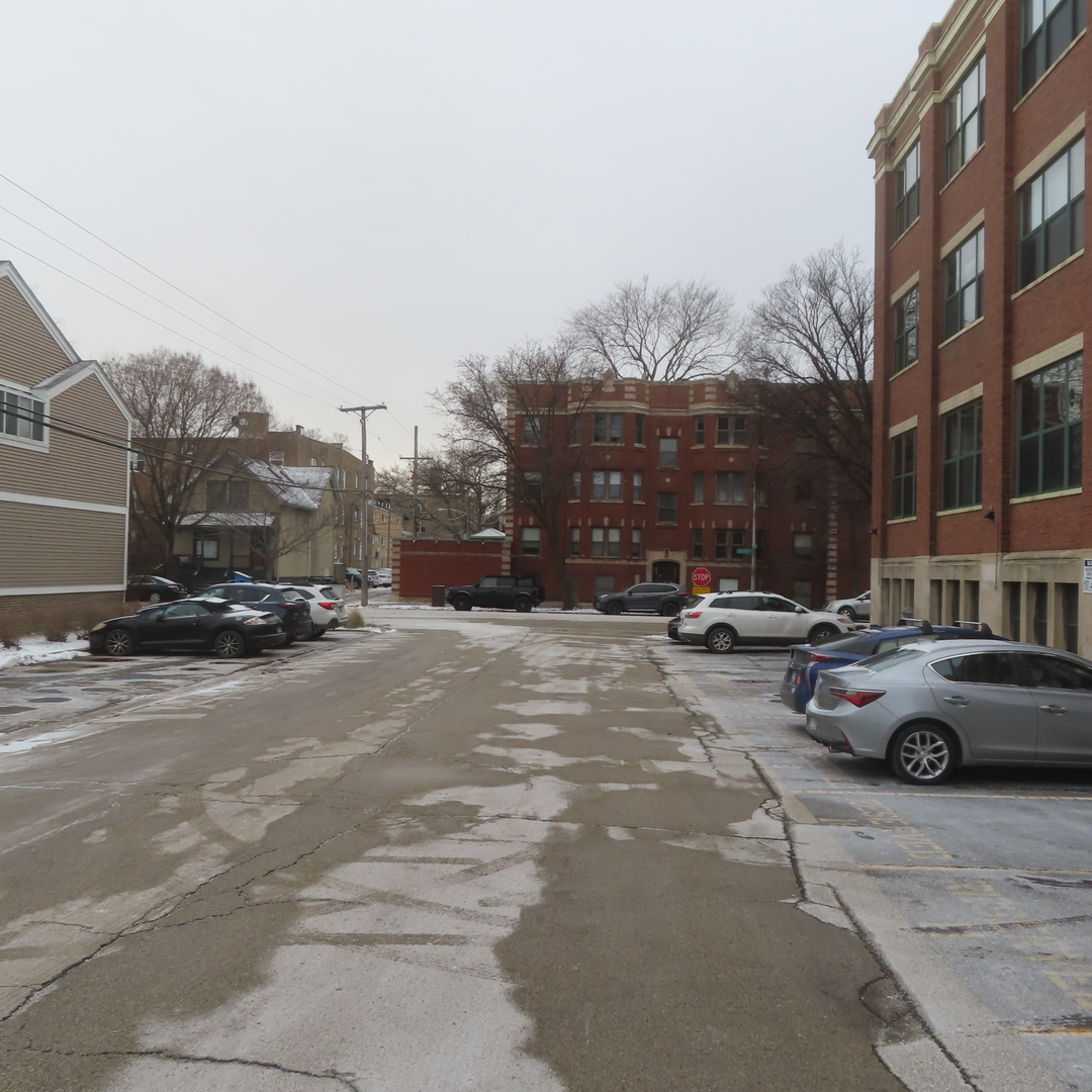 601 Linden Place #311, Evanston, IL 60202