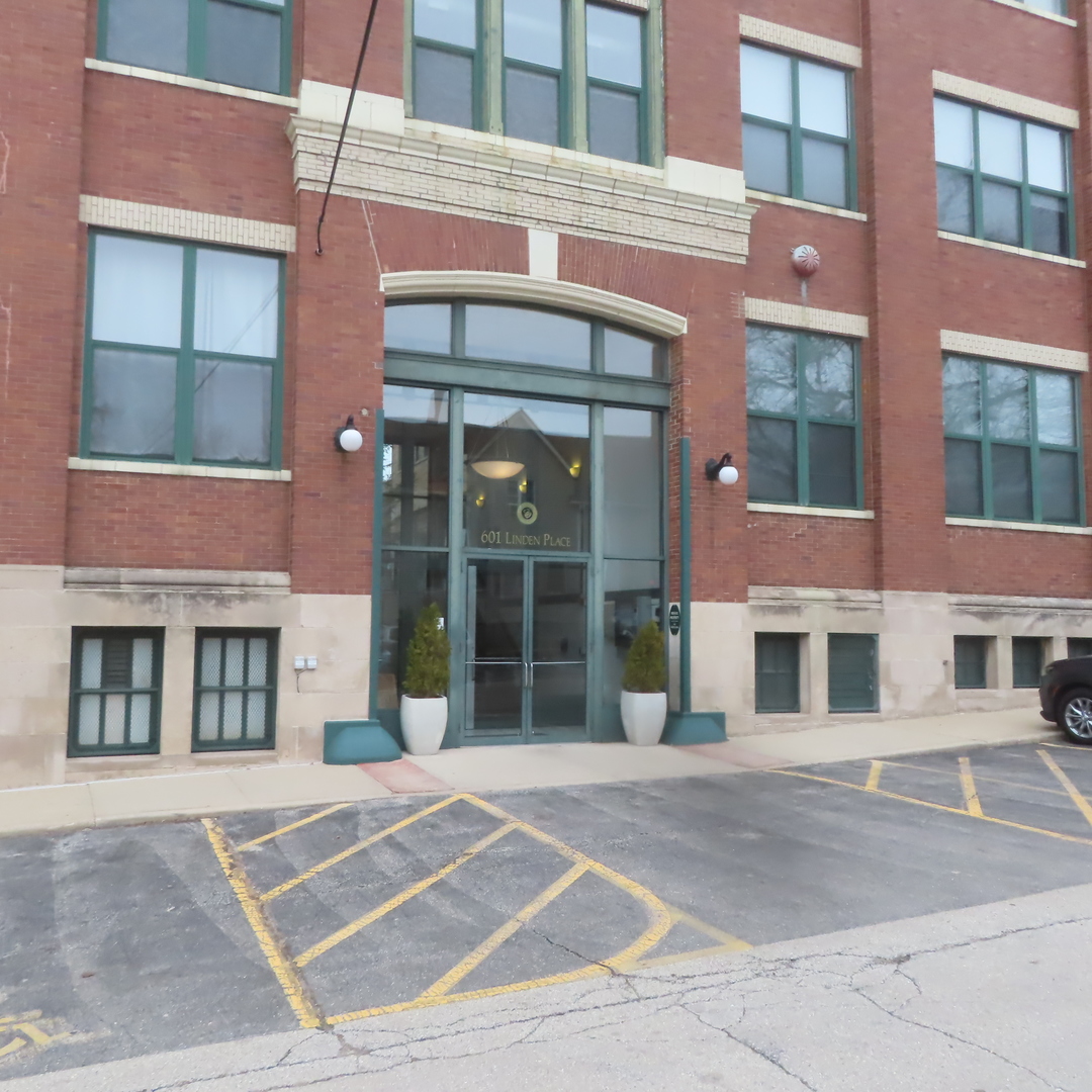 601 Linden Place #311, Evanston, IL 60202