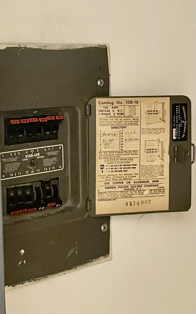 7830 W North Avenue #305, Elmwood Park, IL 60707