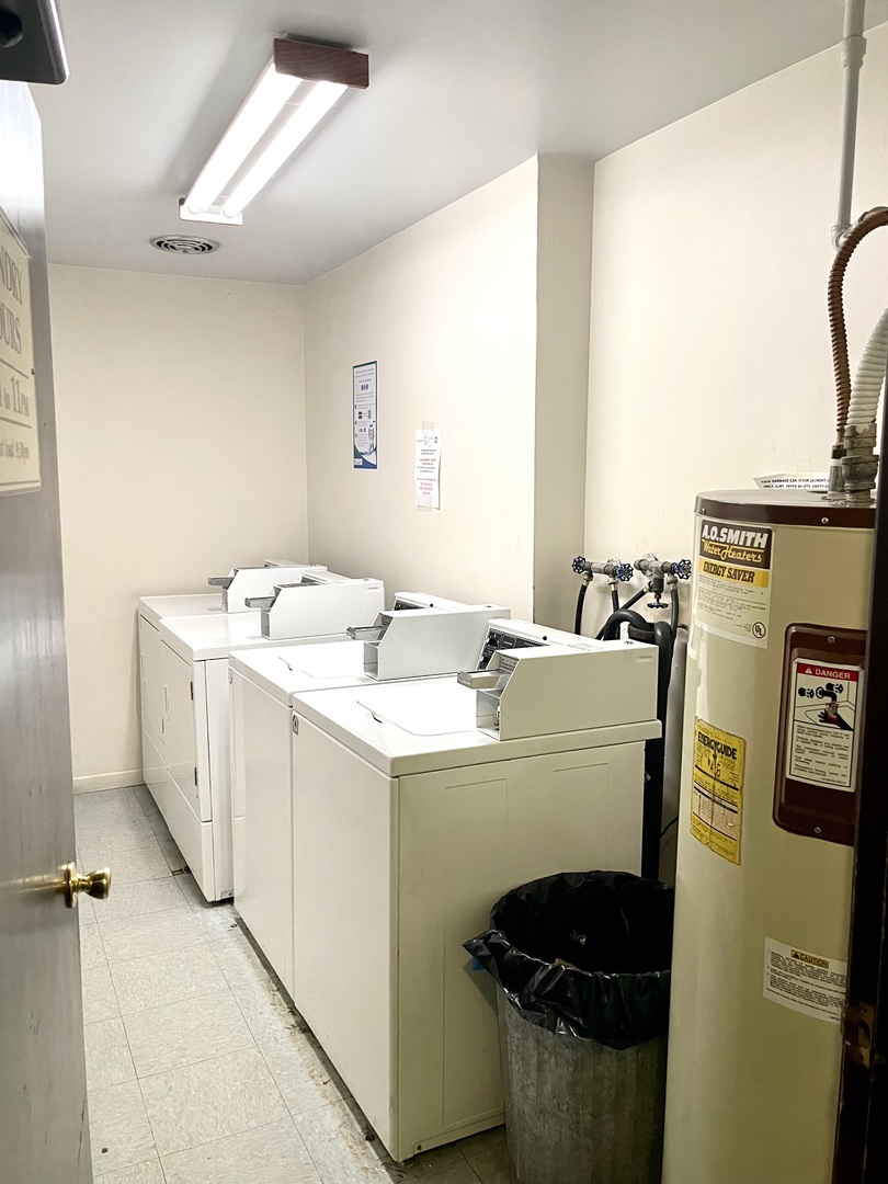 7830 W North Avenue #305, Elmwood Park, IL 60707