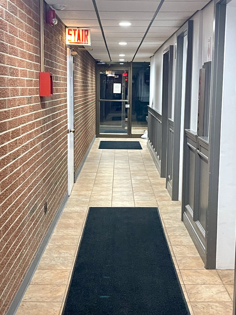 7830 W North Avenue #305, Elmwood Park, IL 60707