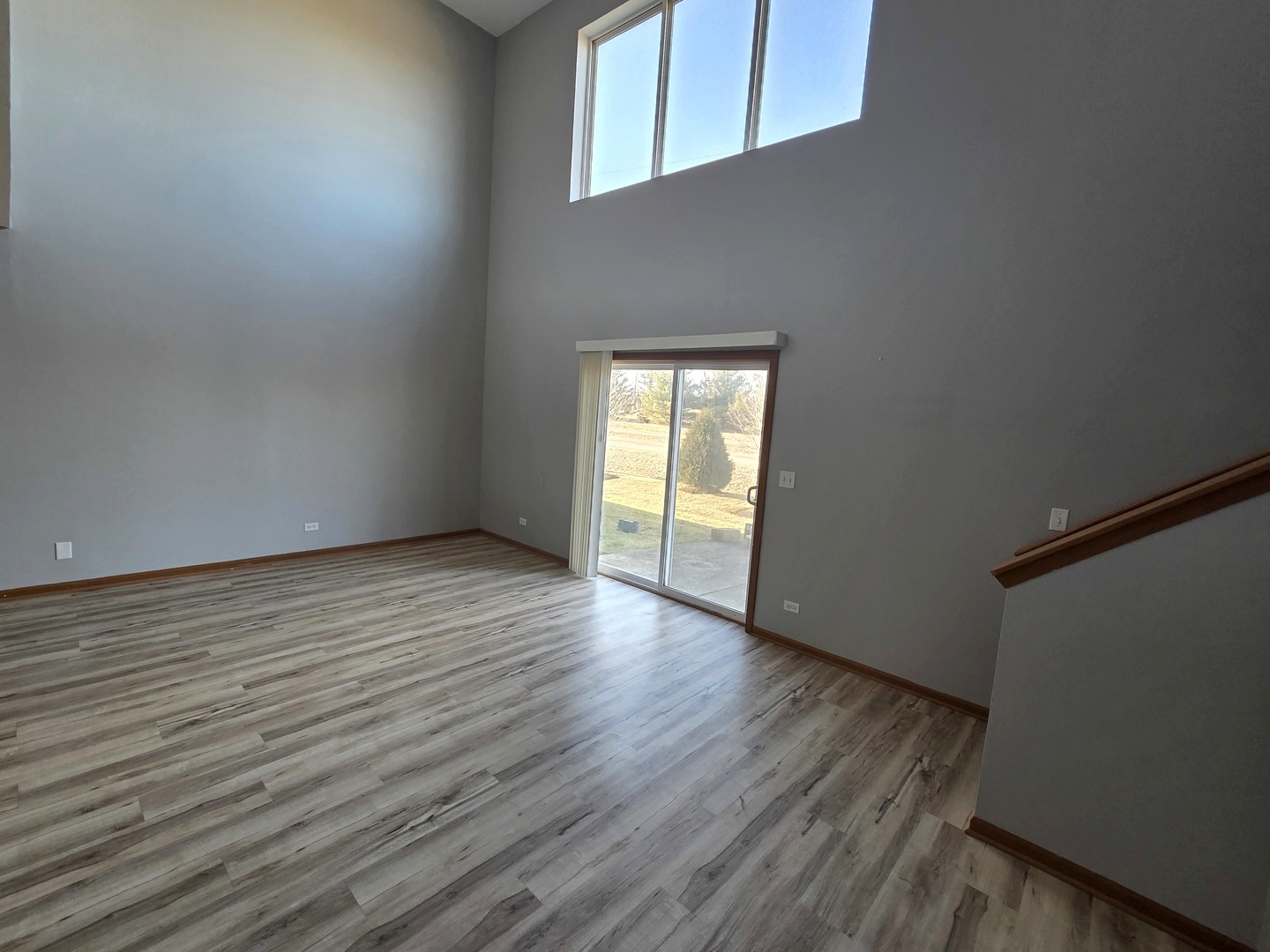 1633 W Chrysler Drive #1633, Belvidere, IL 61008