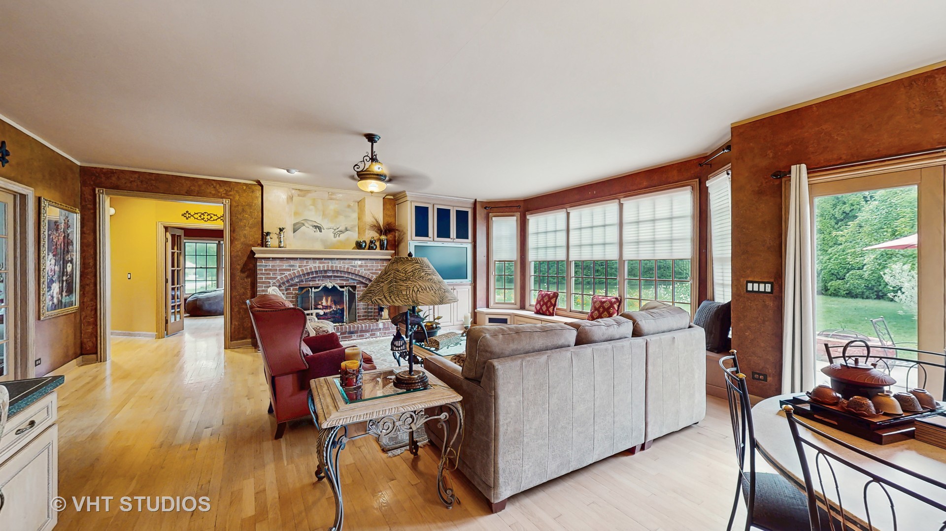 1527 Lexington Circle, Schaumburg, IL 60173