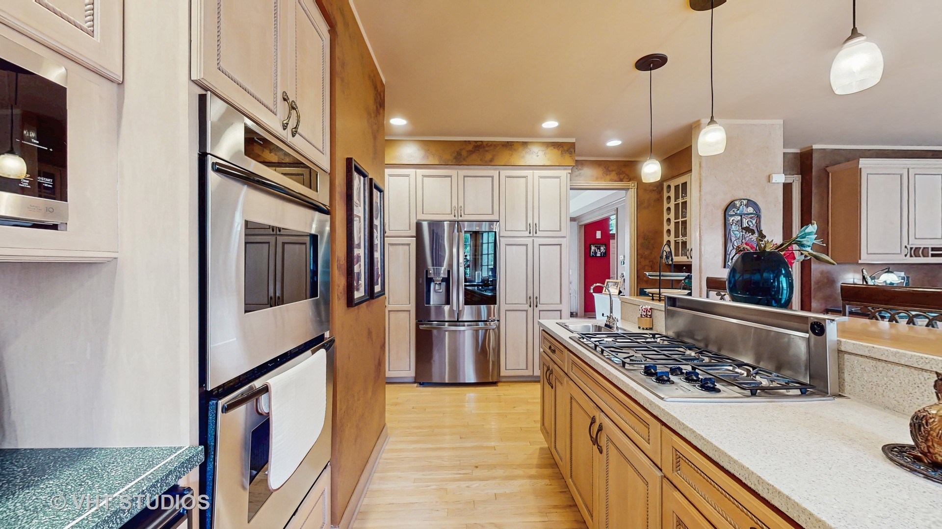 1527 Lexington Circle, Schaumburg, IL 60173