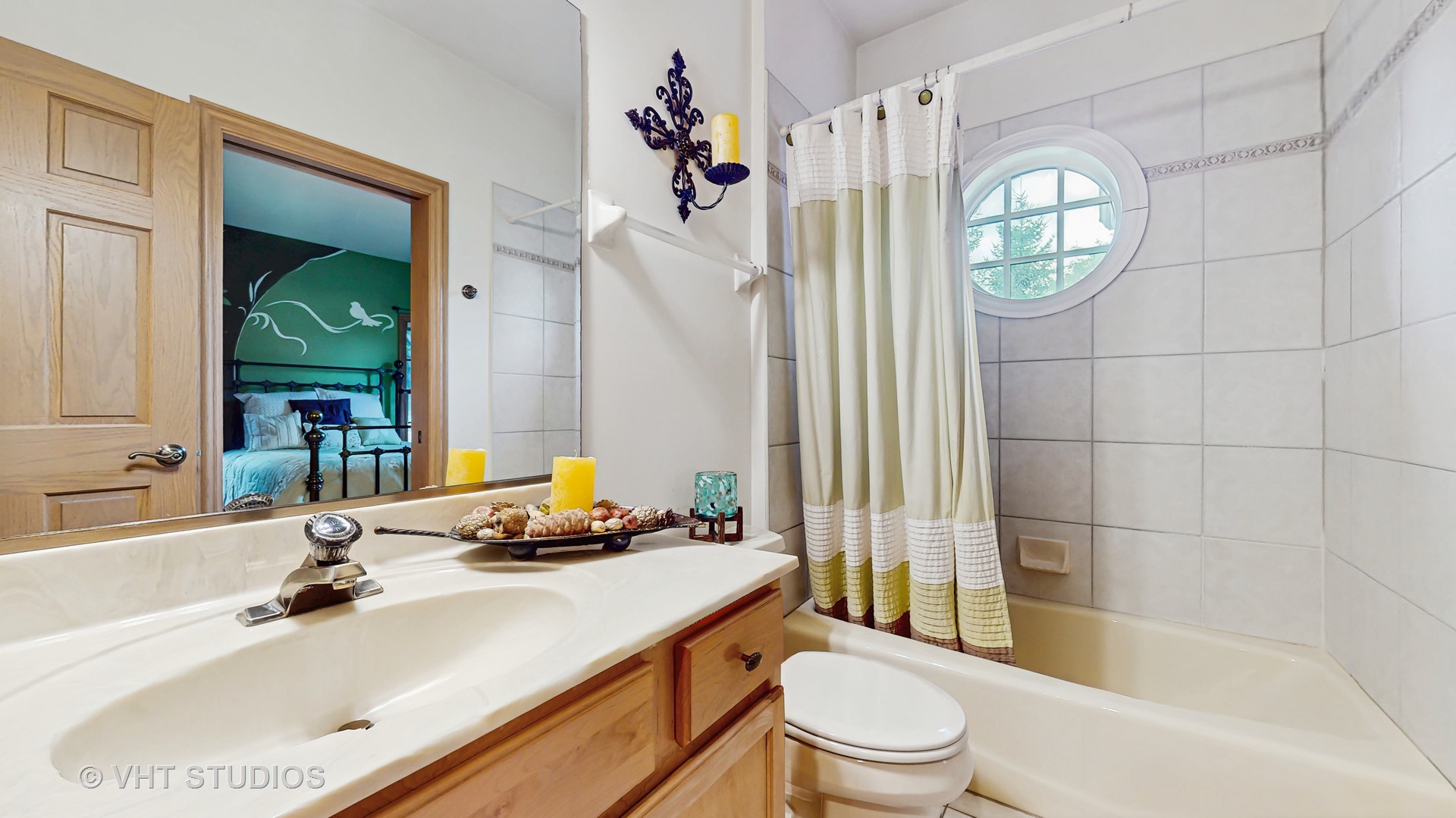 1527 Lexington Circle, Schaumburg, IL 60173