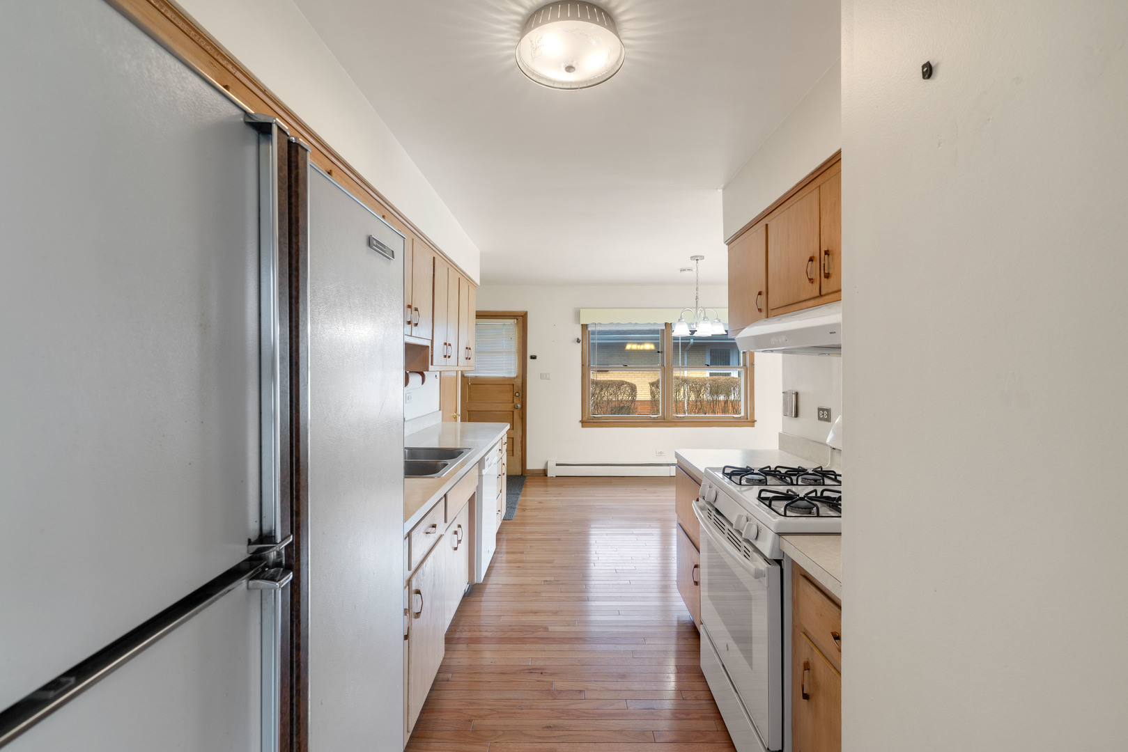 5132 W 105th Place, Oak Lawn, IL 60453