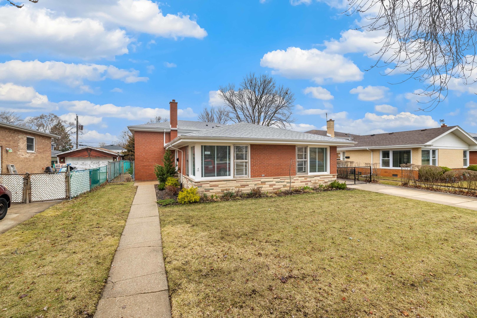 5132 W 105th Place, Oak Lawn, IL 60453