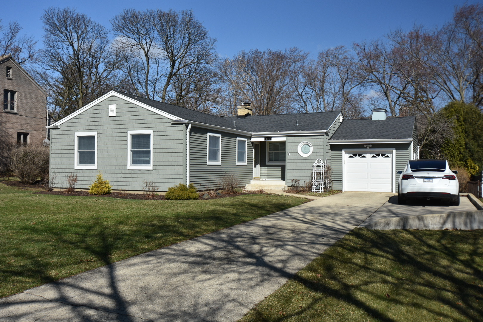 111 W Prairie Avenue, Wheaton, IL 60187