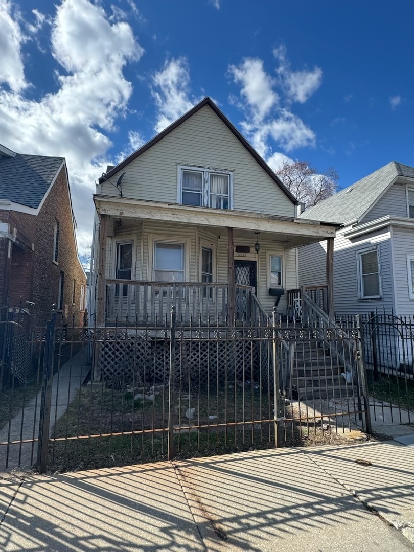 6432 S Damen Avenue, Chicago, IL 60636