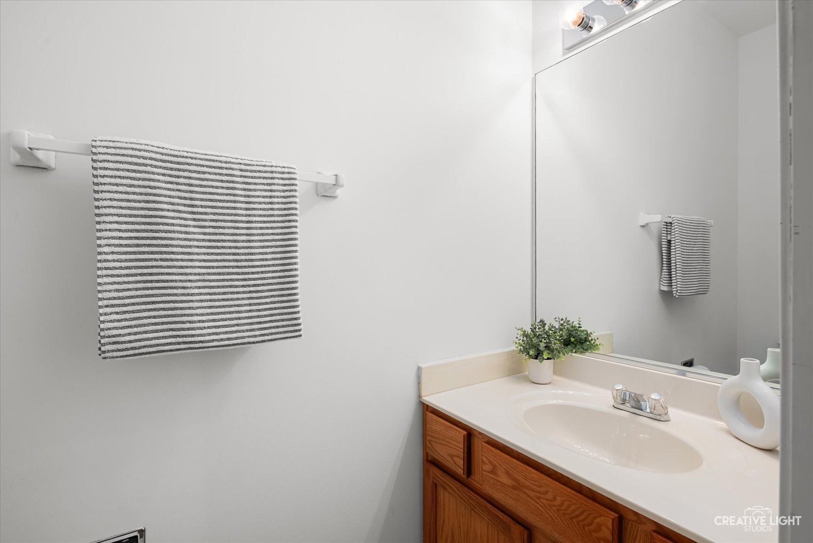 2398 Savoy Court, Aurora, IL 60503