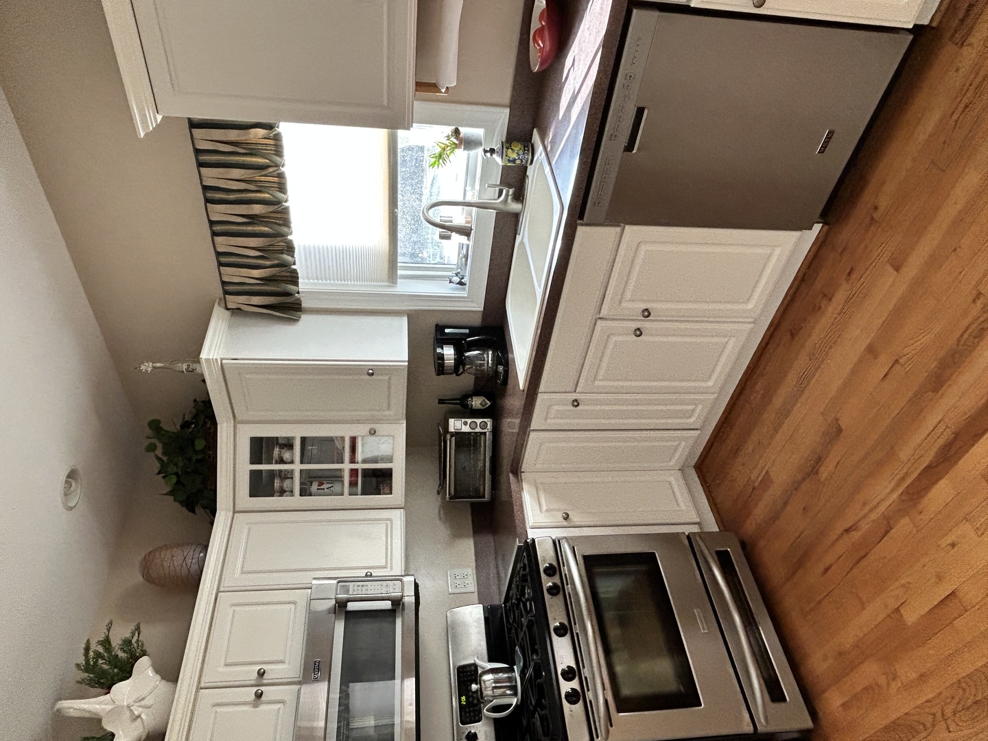 171 E Cayuga Avenue, Elmhurst, IL 60126