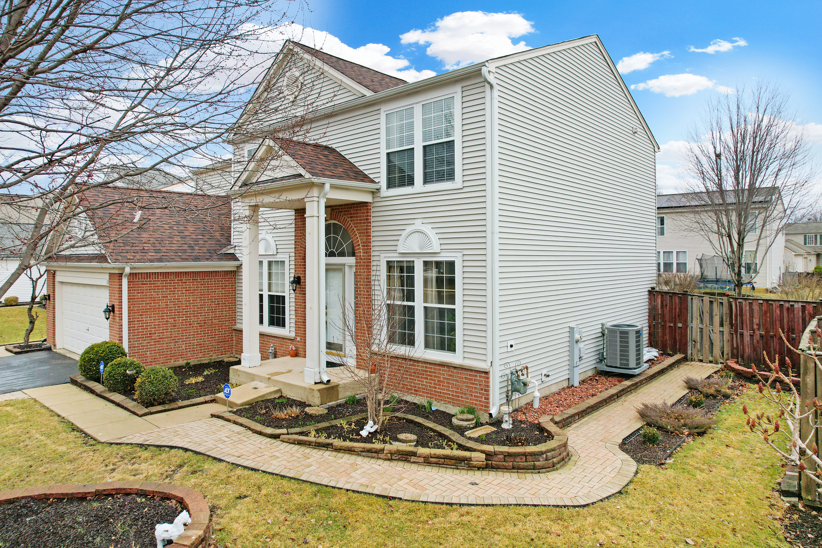 11724 S Glenn Circle, Plainfield, IL 60585