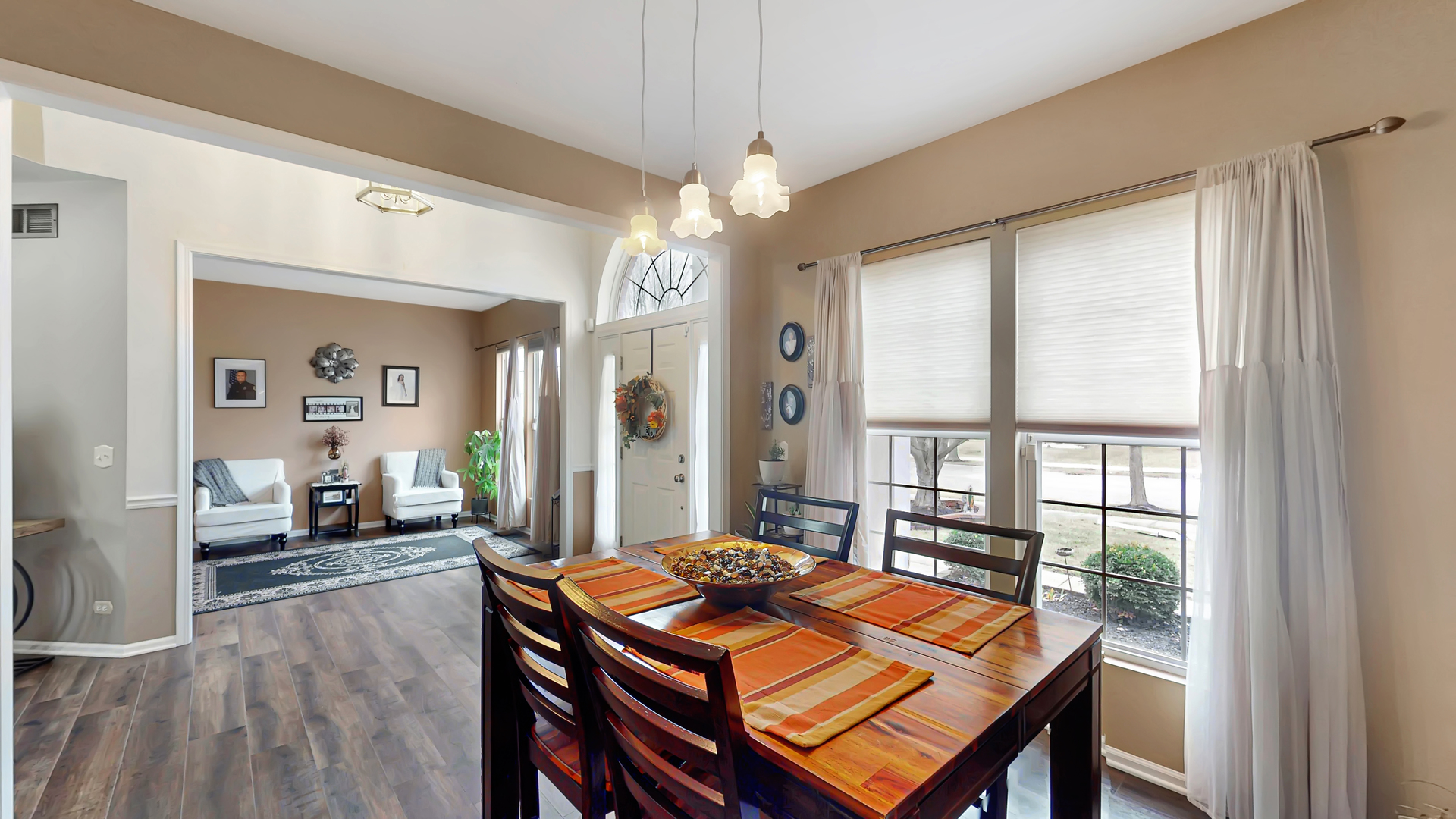 11724 S Glenn Circle, Plainfield, IL 60585