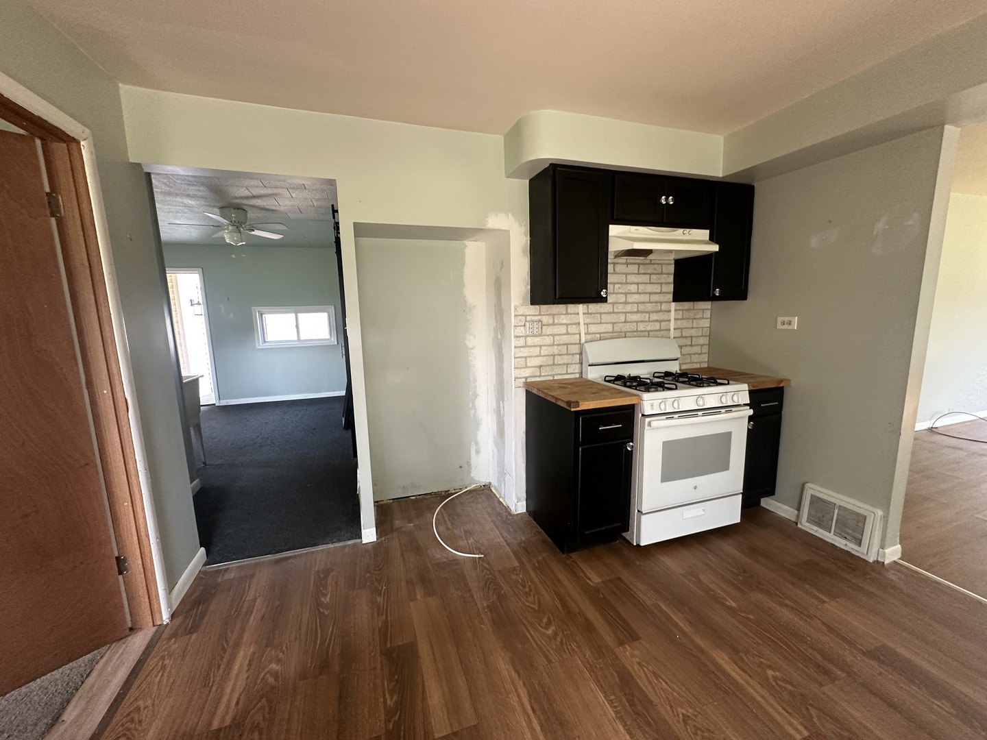 415 W Livingston Road, Streator, IL 61364