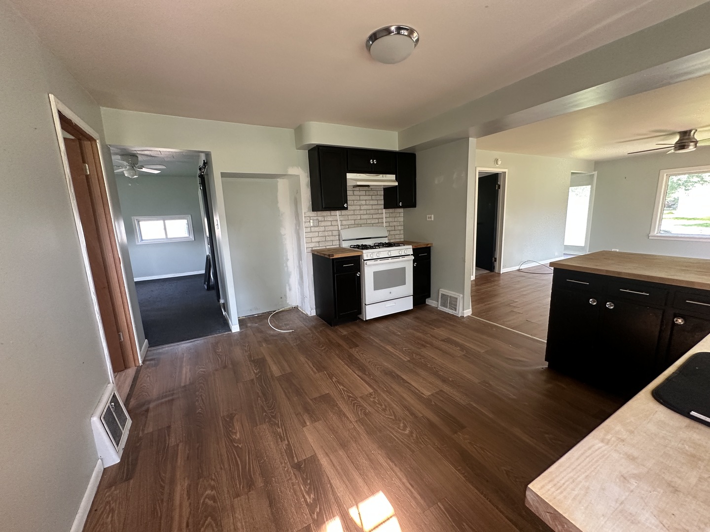 415 W Livingston Road, Streator, IL 61364