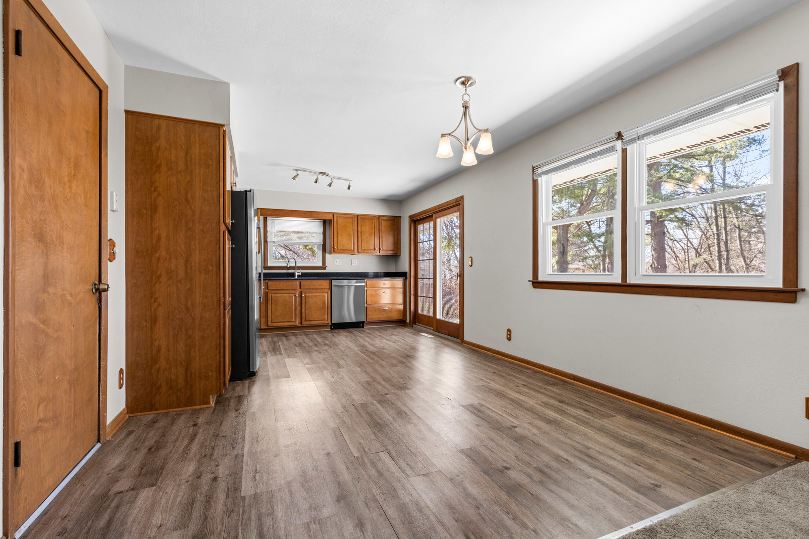 8668 Yosemite Drive, Byron, IL 61010