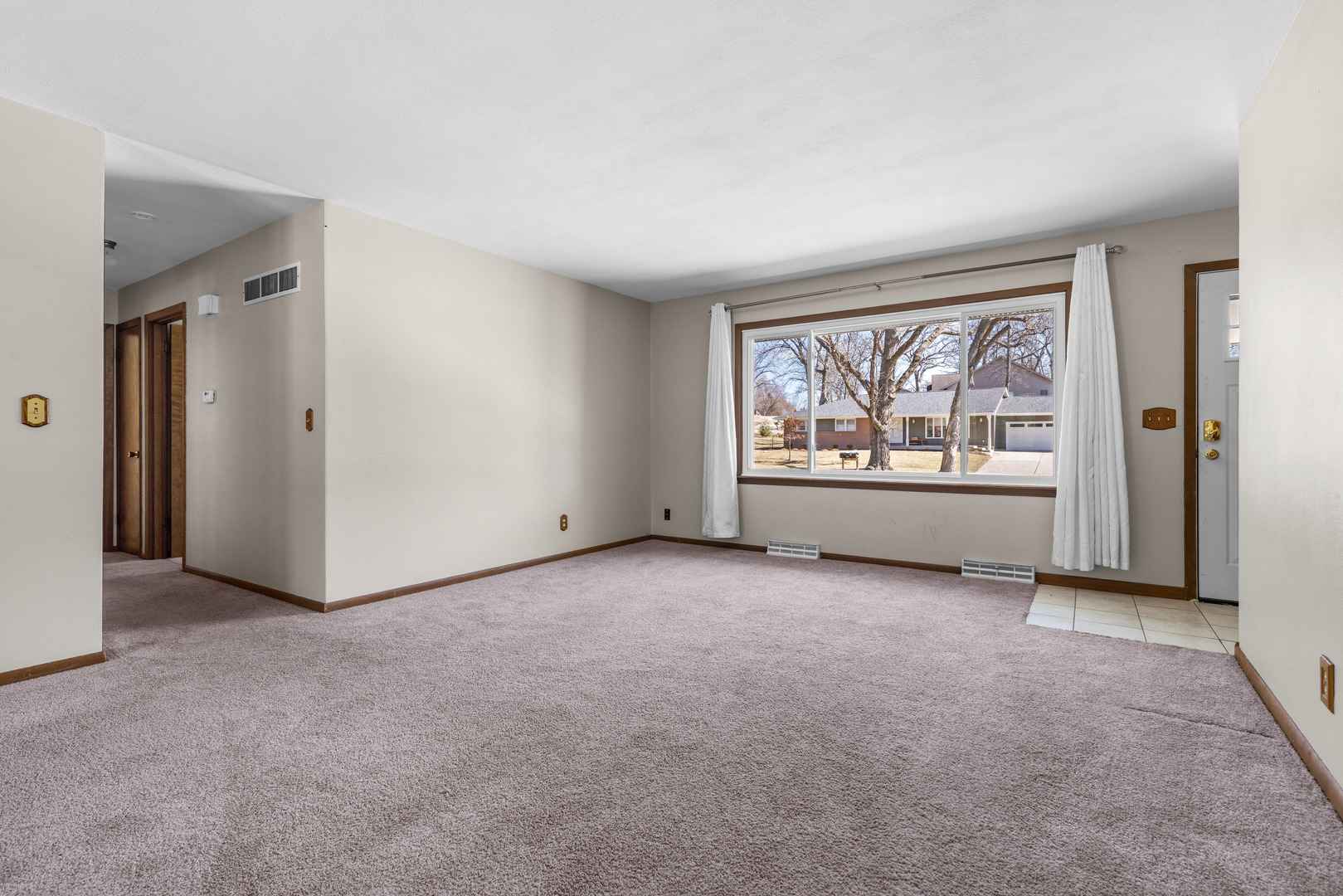 8668 Yosemite Drive, Byron, IL 61010