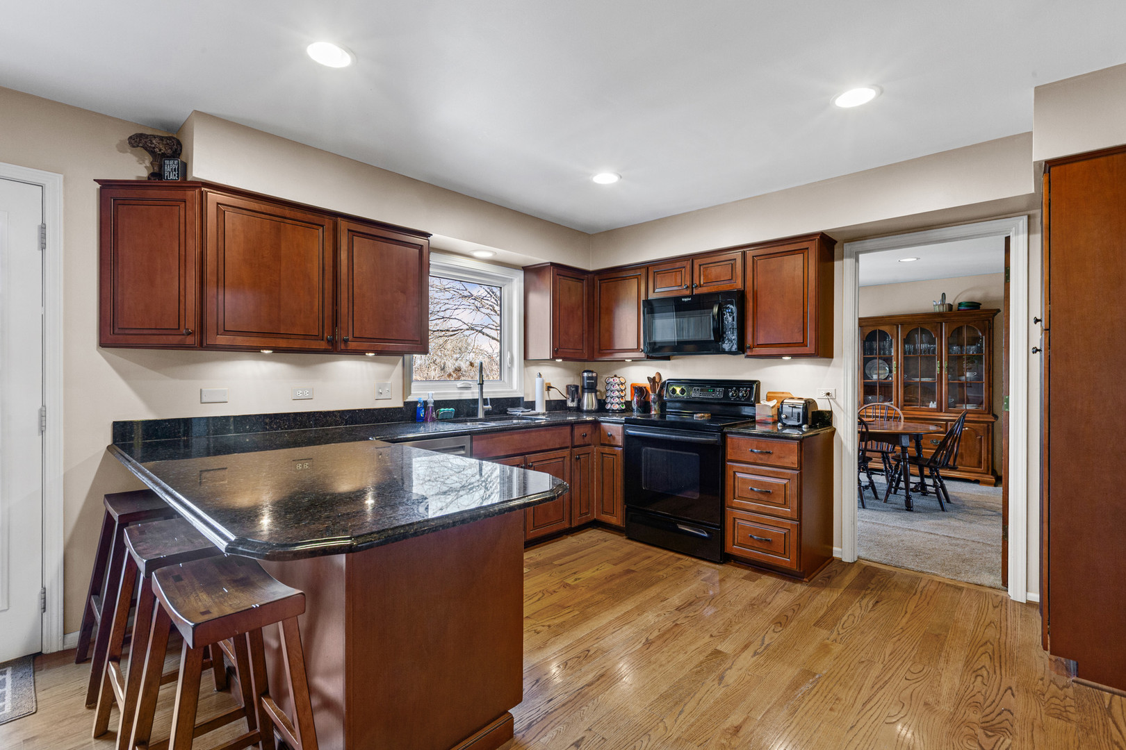 840 Mobile Court, Naperville, IL 60540