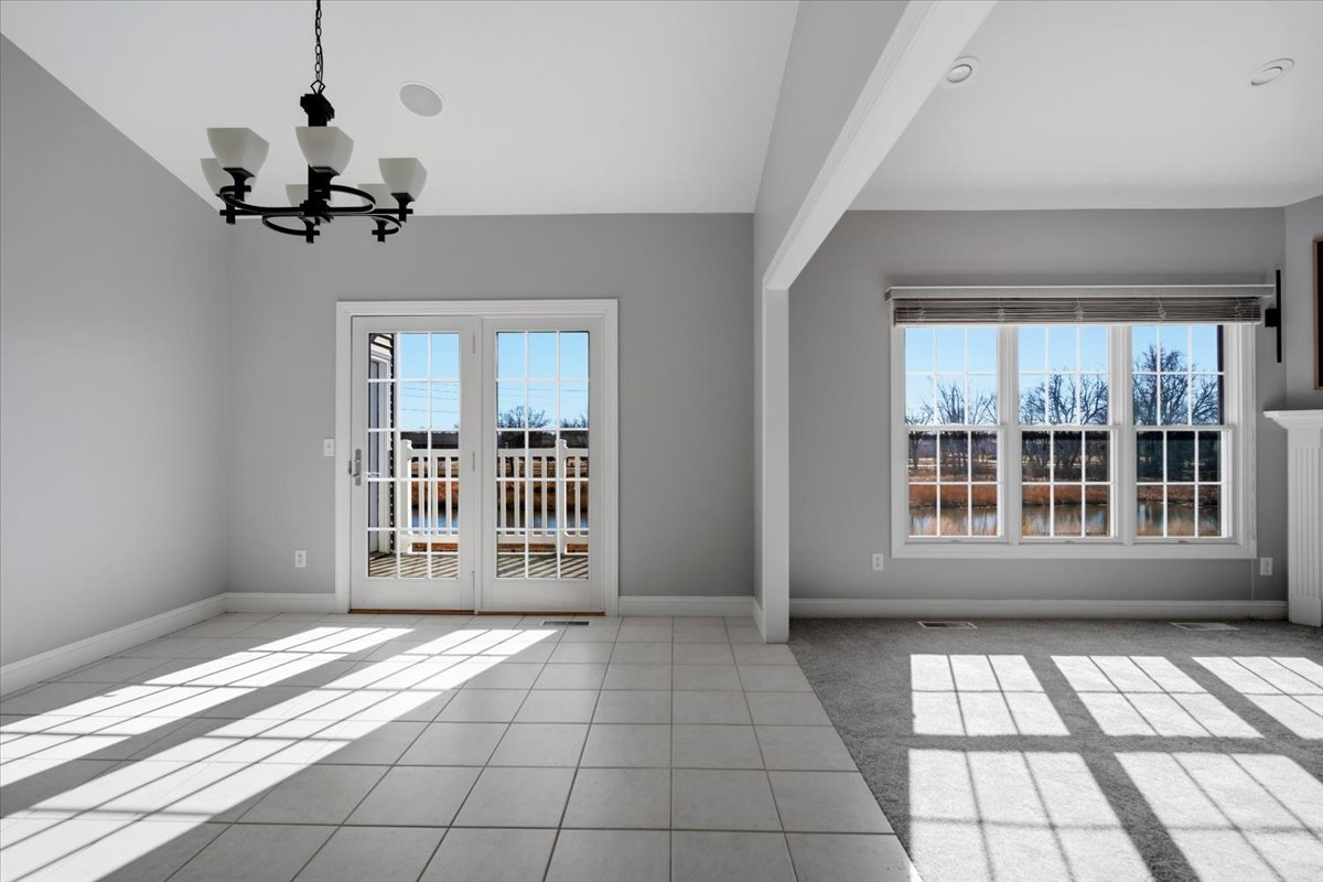 2711 Radbourne Drive, Bloomington, IL 61704