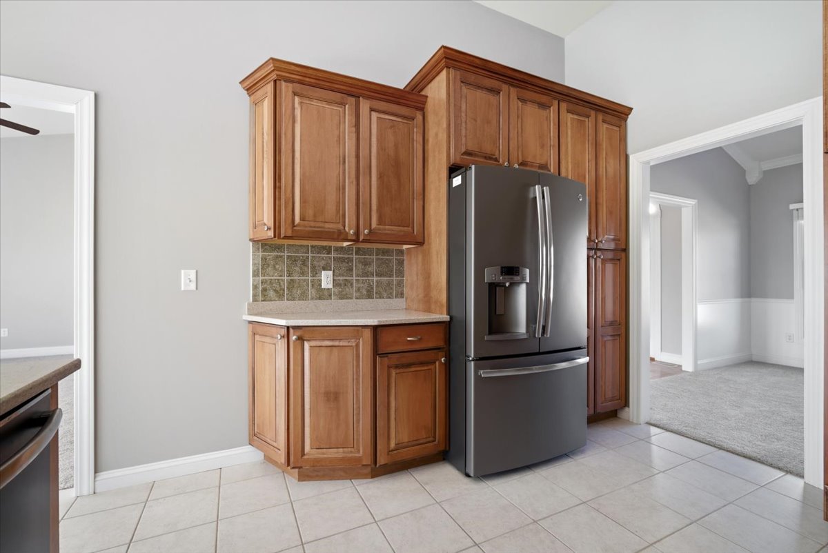 2711 Radbourne Drive, Bloomington, IL 61704