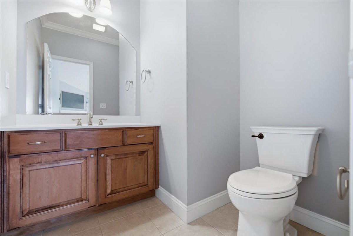 2711 Radbourne Drive, Bloomington, IL 61704