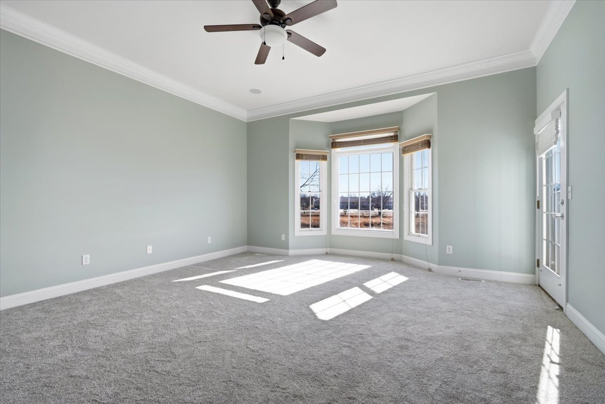 2711 Radbourne Drive, Bloomington, IL 61704