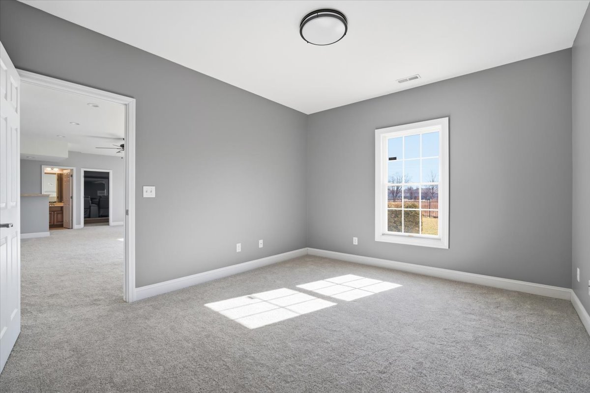 2711 Radbourne Drive, Bloomington, IL 61704