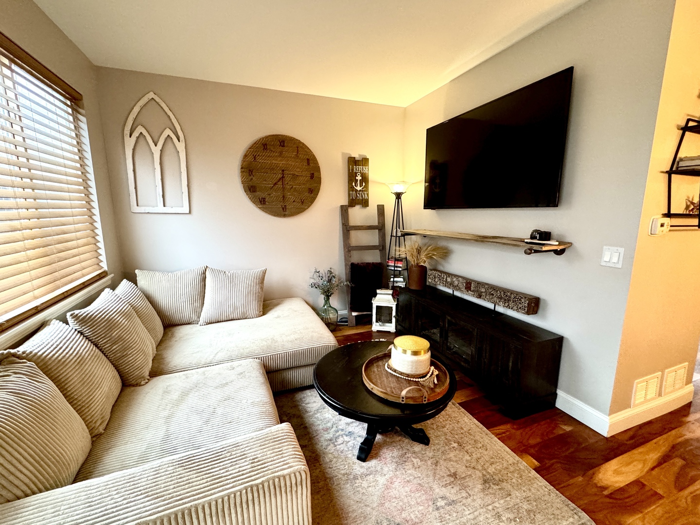 83 Keeneland Court, Grayslake, IL 60030