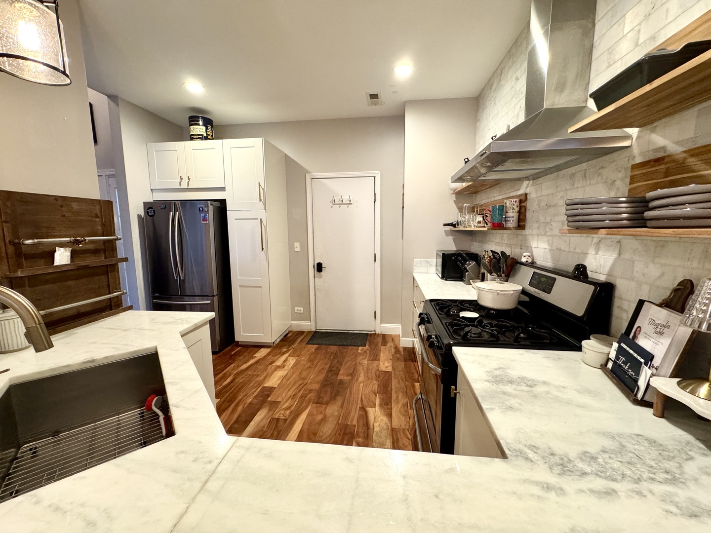 83 Keeneland Court, Grayslake, IL 60030