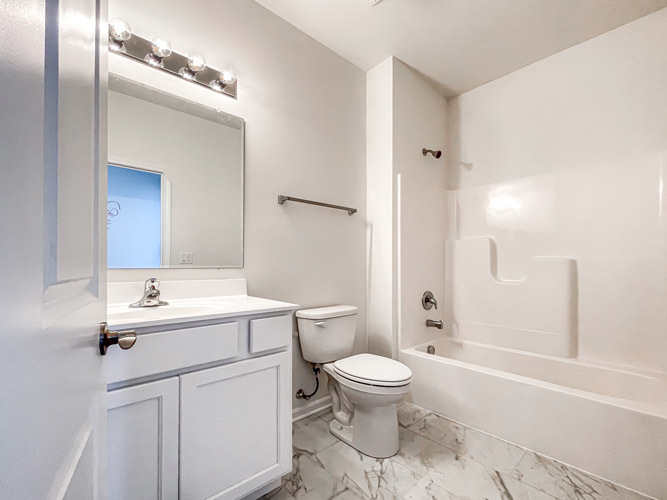 BUILDING 14 (4) RIDGE Lane, Bolingbrook, IL 60440