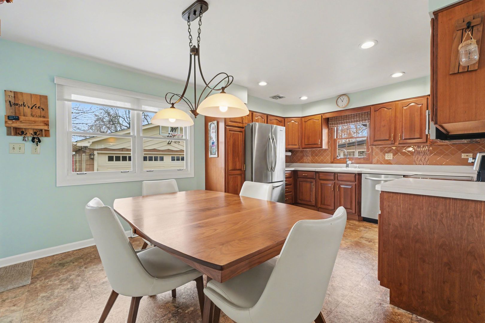 16417 Claire Lane, South Holland, IL 60473