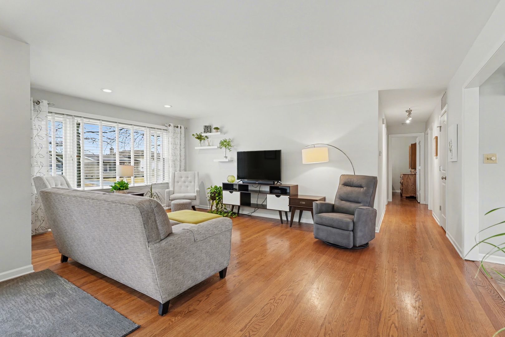 16417 Claire Lane, South Holland, IL 60473