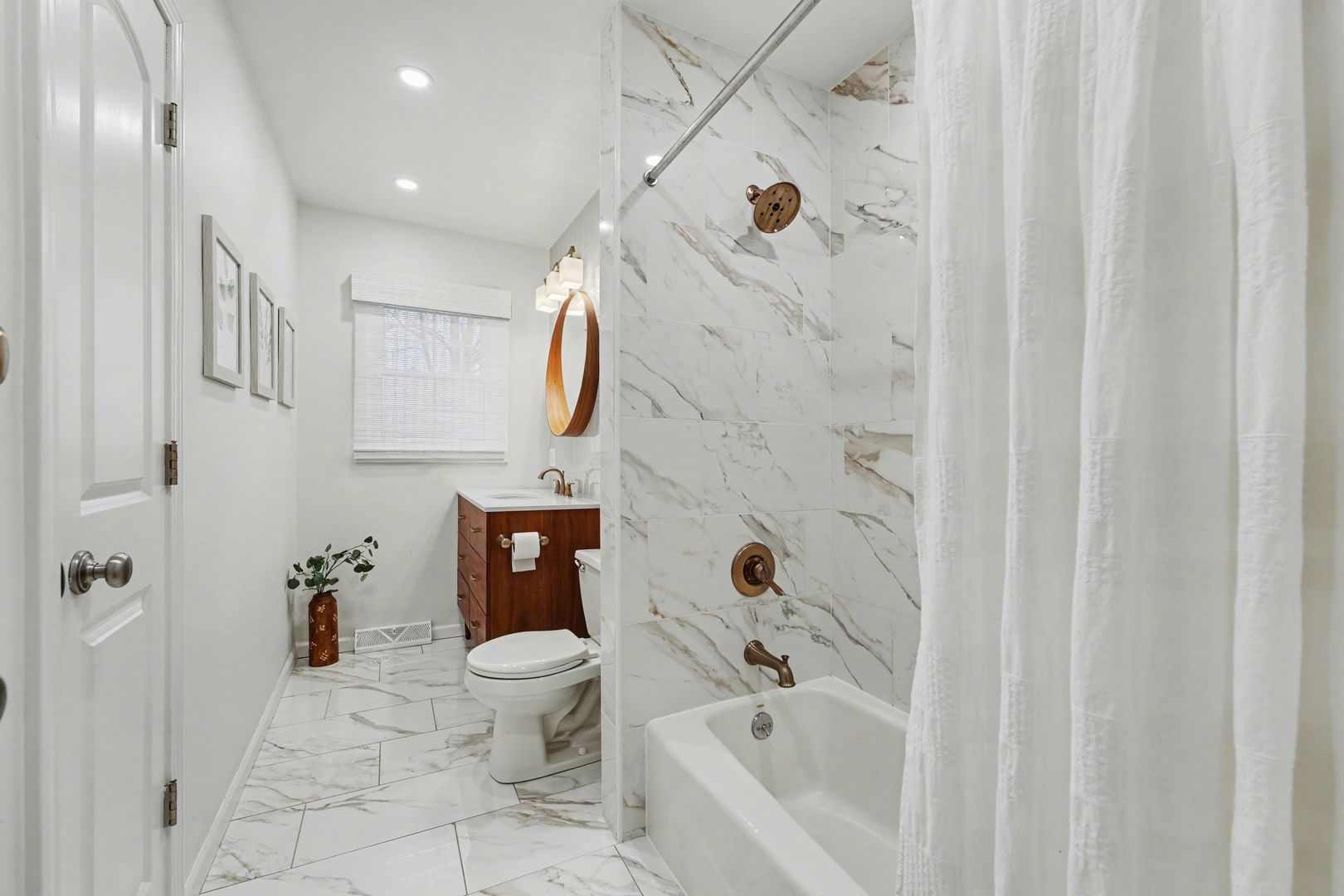 16417 Claire Lane, South Holland, IL 60473