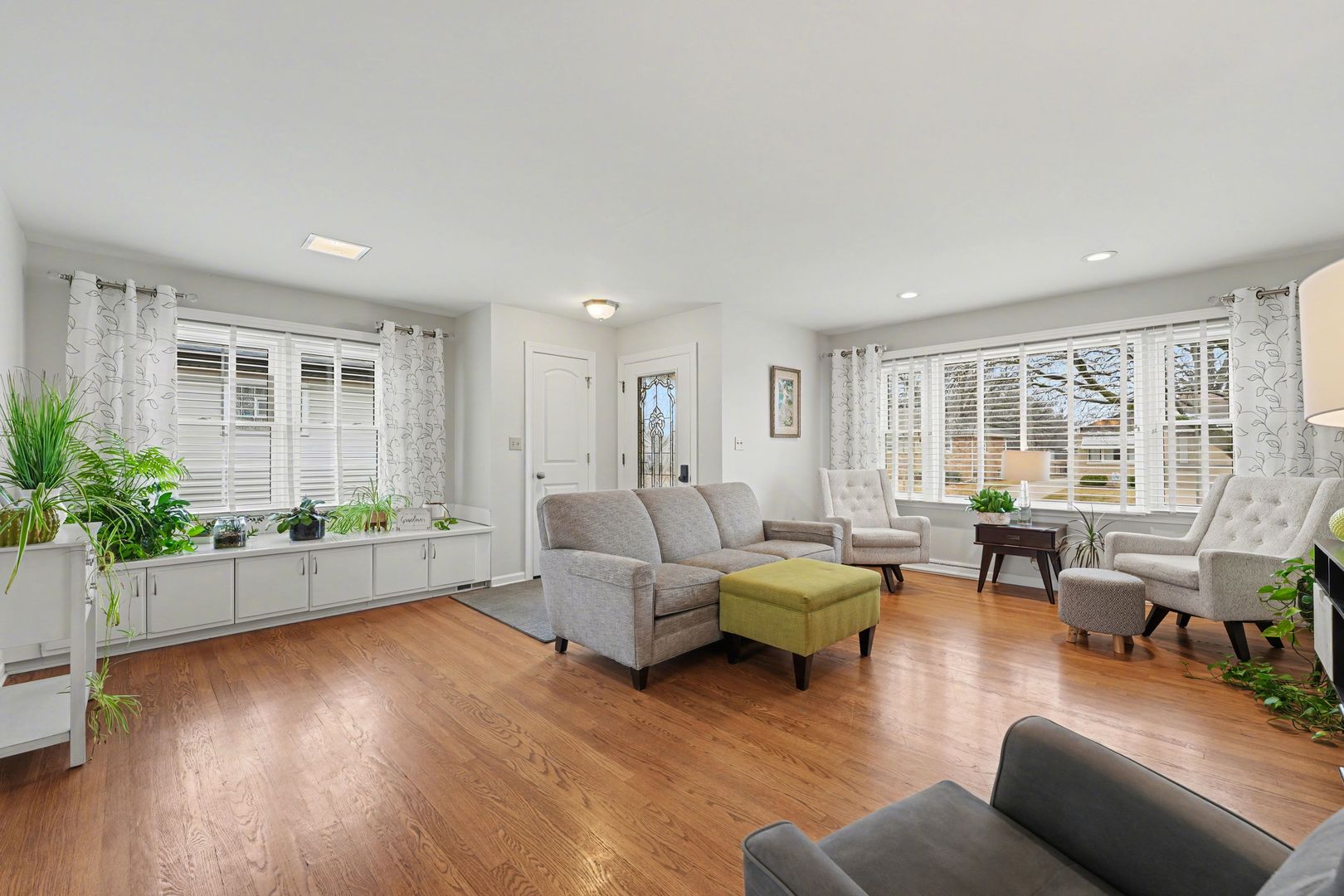 16417 Claire Lane, South Holland, IL 60473