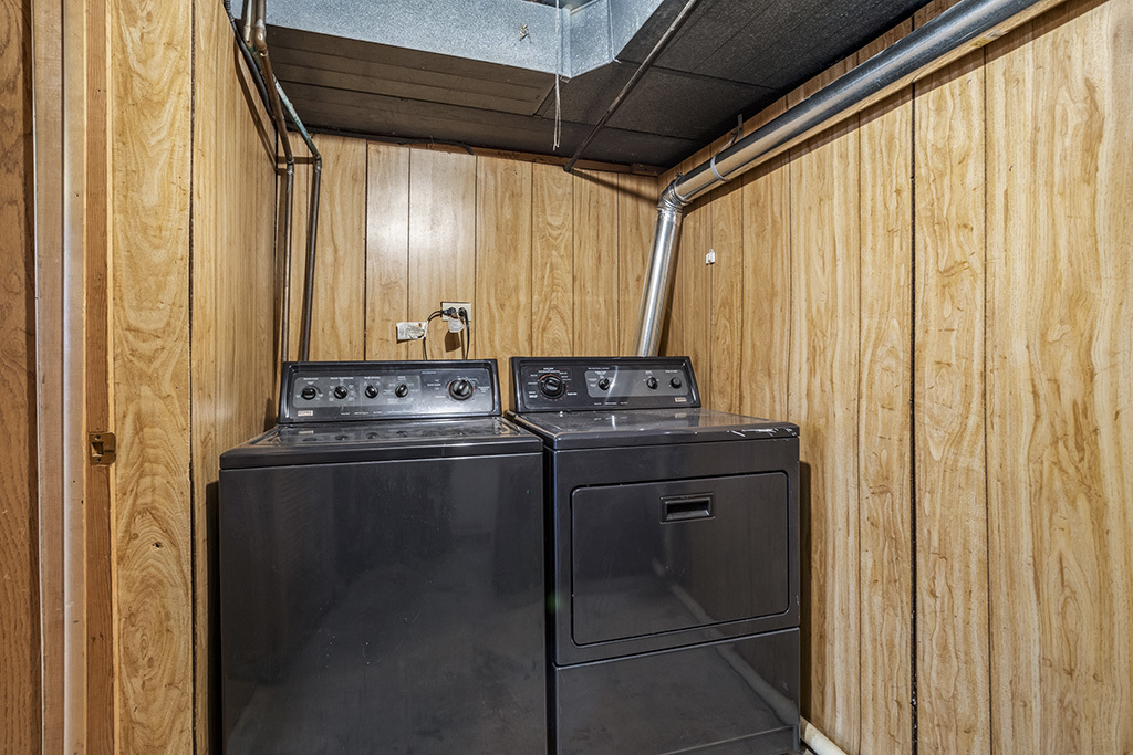 5707 W 90th Place, Oak Lawn, IL 60453