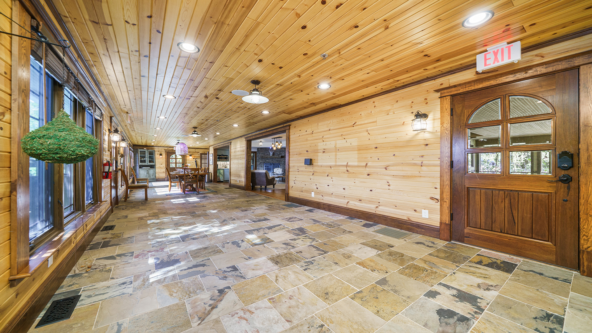 409 N STATE Street, Franklin Grove, IL 61031