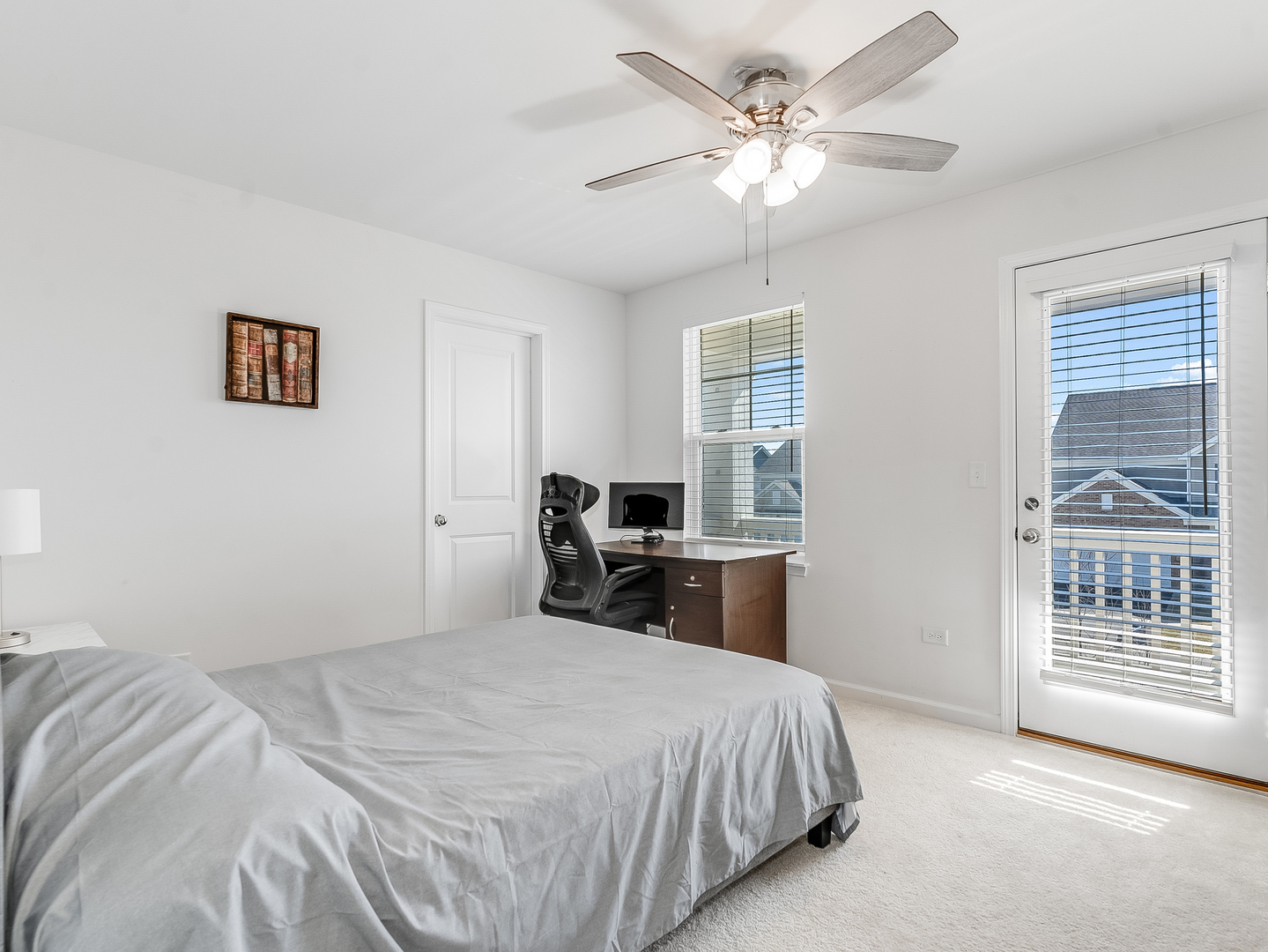 2552 Weatherbee Lane, Naperville, IL 60563