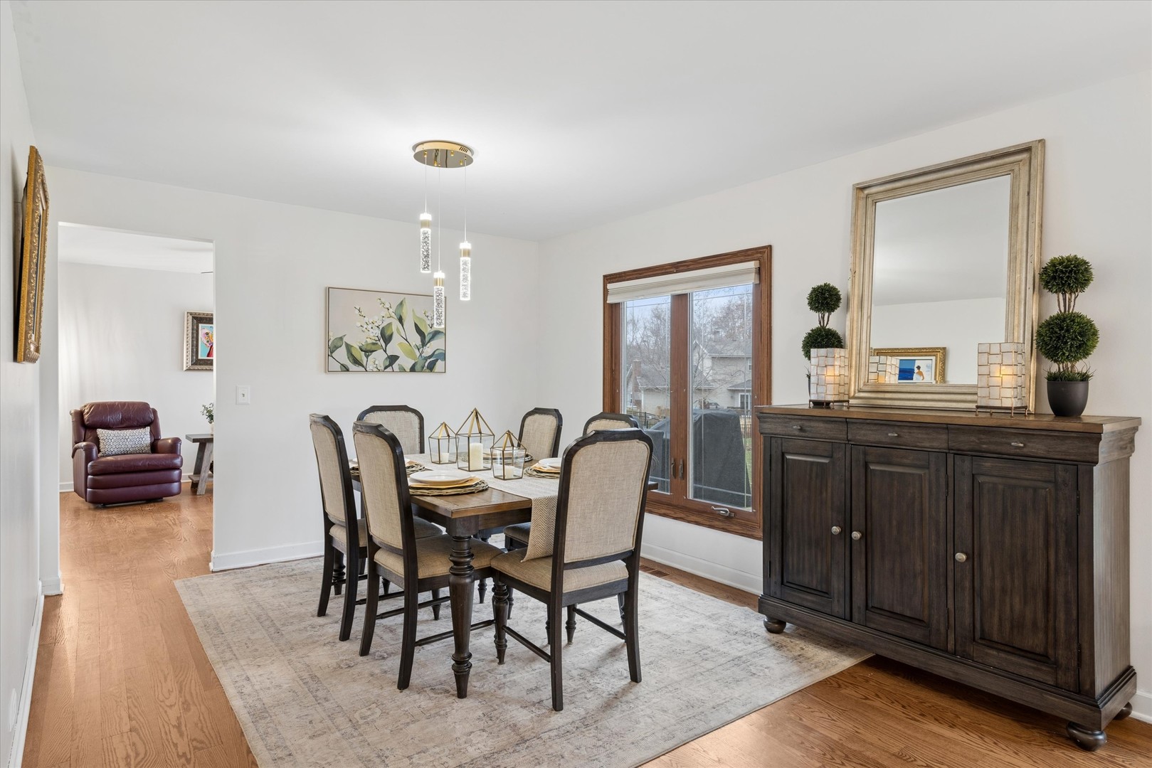 23W302 Cambridge Court, Glen Ellyn, IL 60137