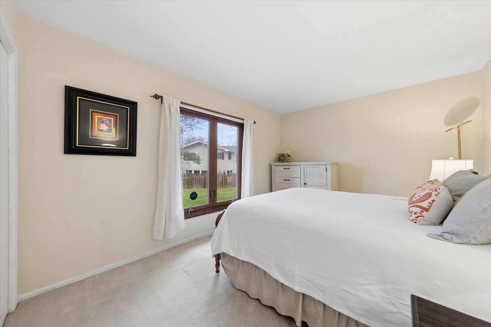 23W302 Cambridge Court, Glen Ellyn, IL 60137