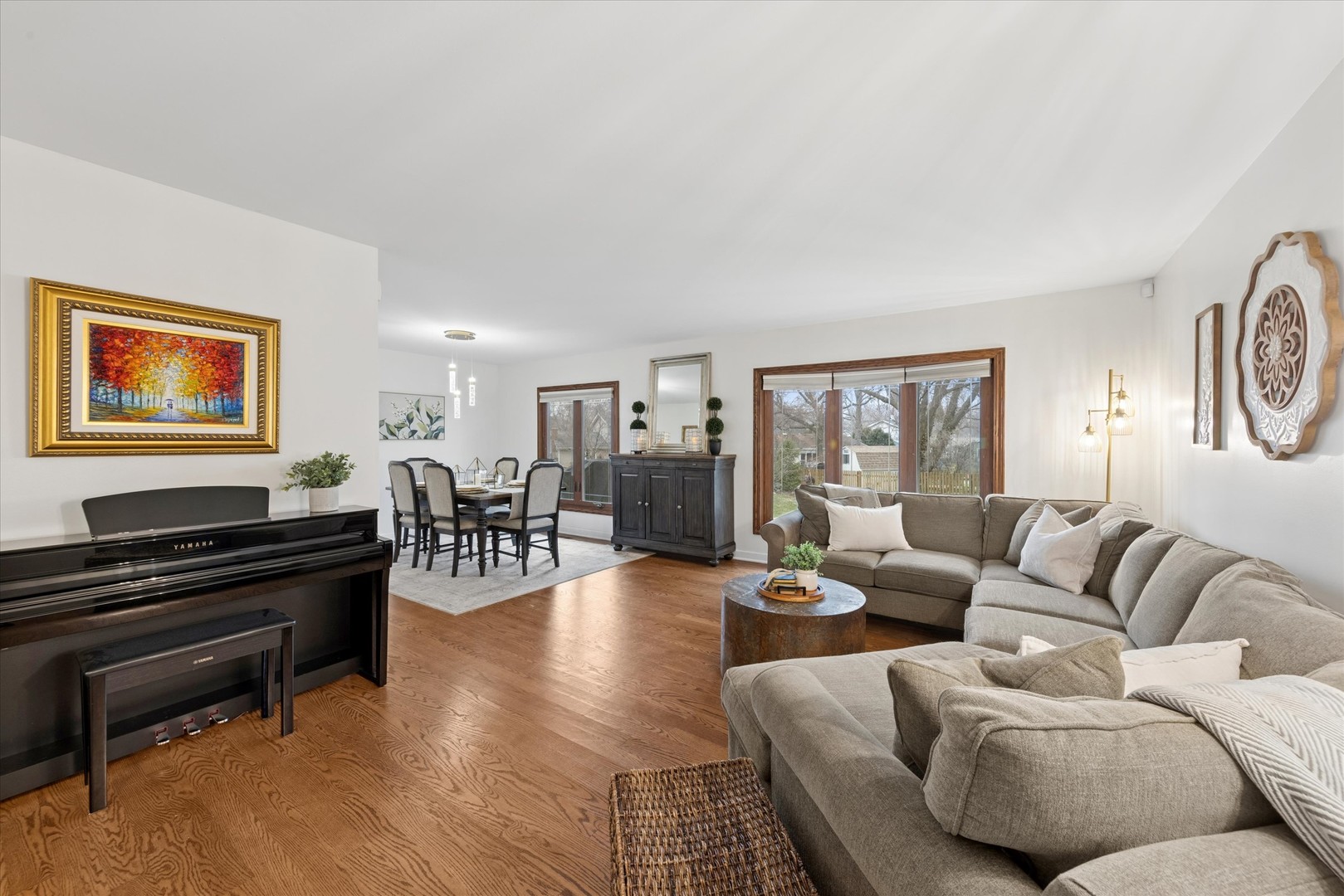 23W302 Cambridge Court, Glen Ellyn, IL 60137