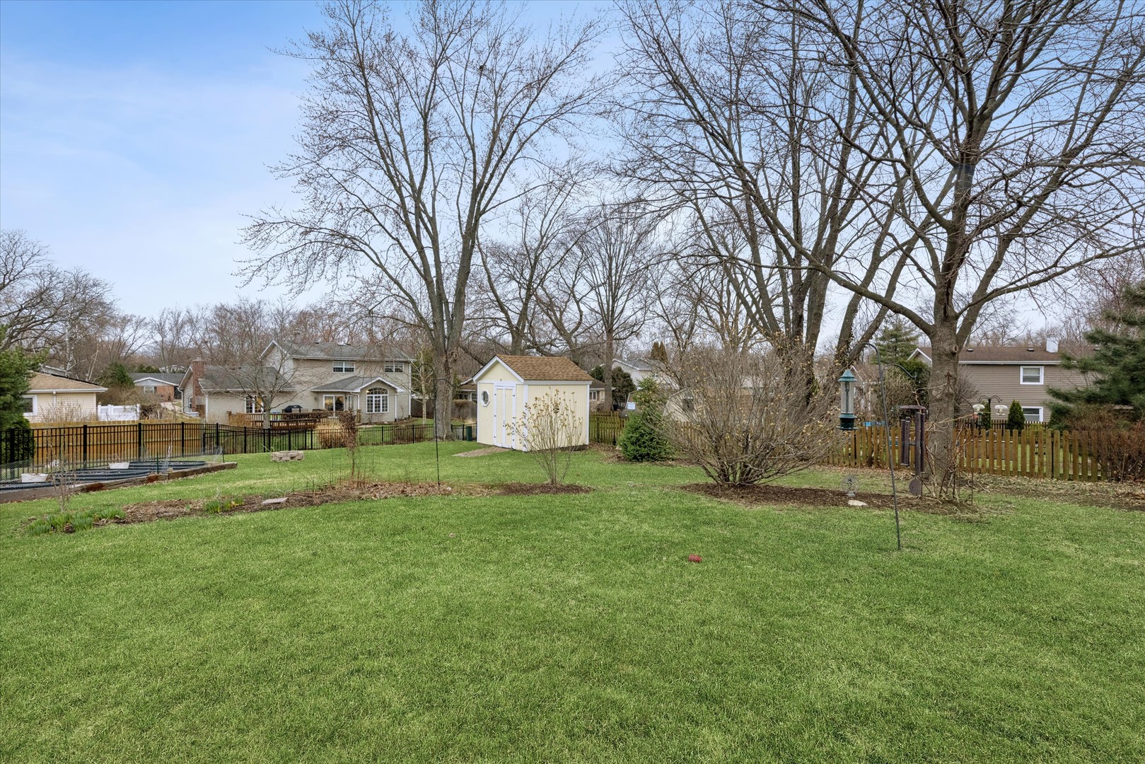 23W302 Cambridge Court, Glen Ellyn, IL 60137