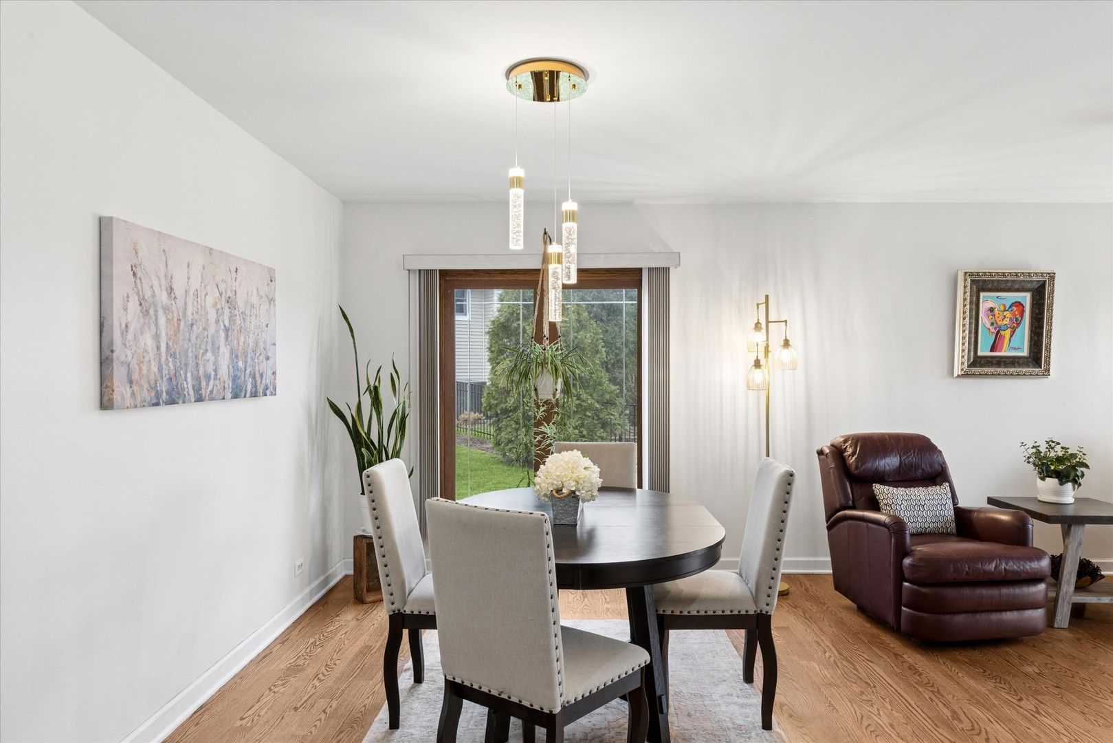 23W302 Cambridge Court, Glen Ellyn, IL 60137