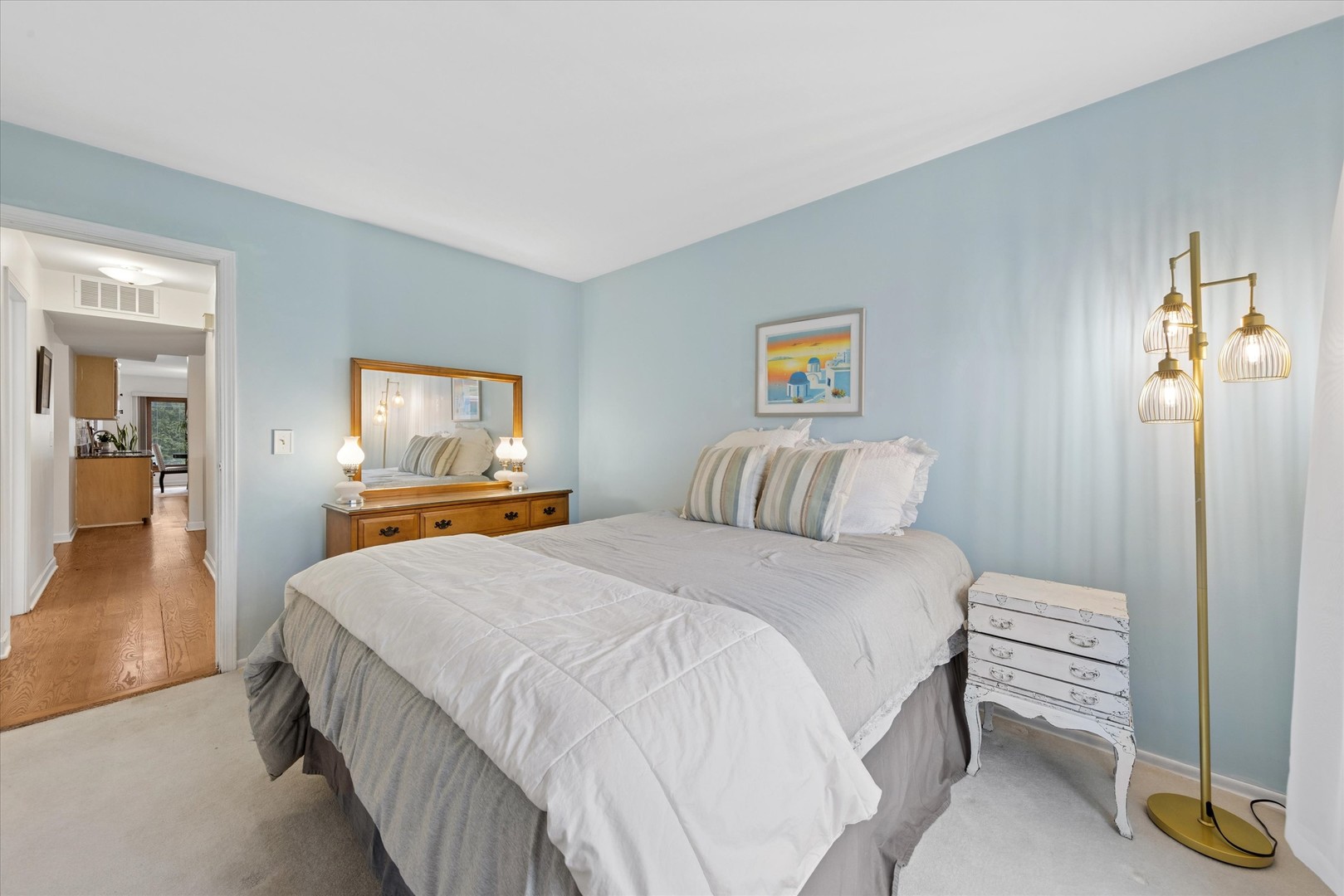 23W302 Cambridge Court, Glen Ellyn, IL 60137