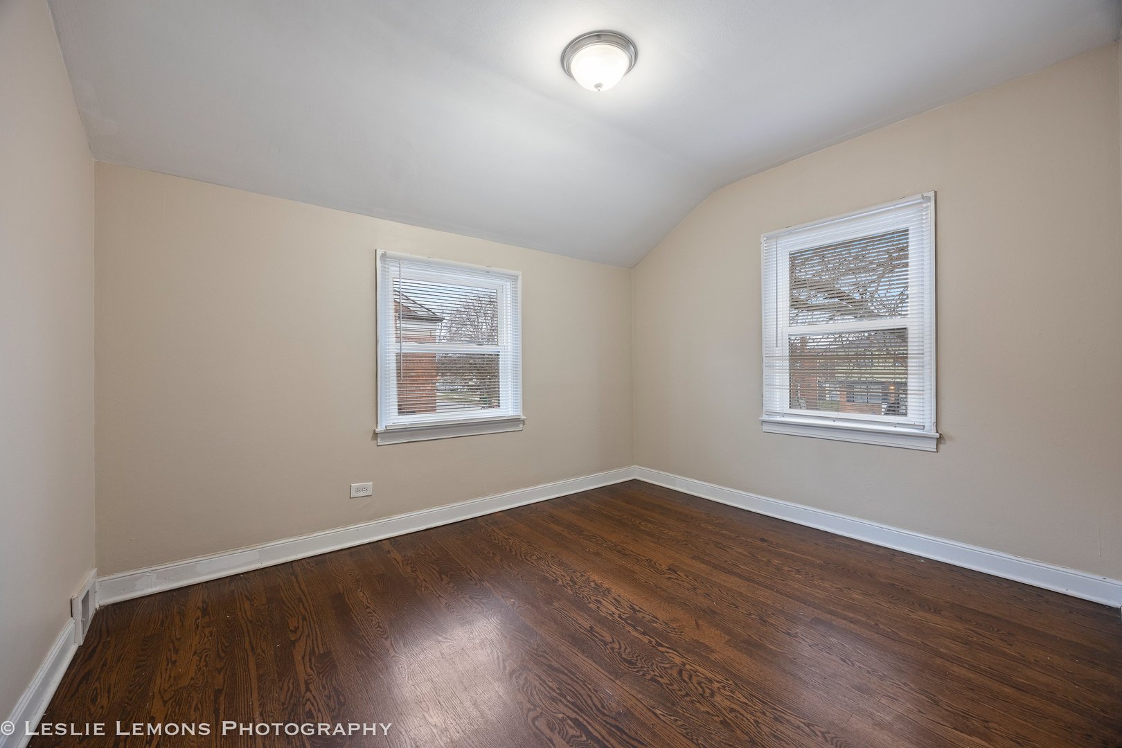 2111 S 24th Avenue, Broadview, IL 60155