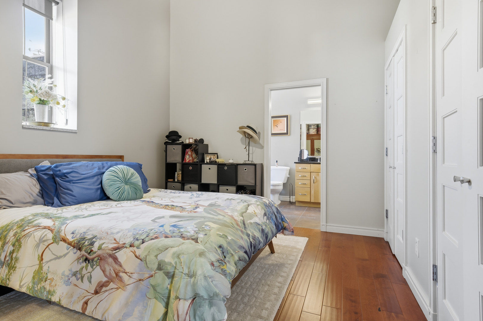 212 N Center Street #205, Bloomington, IL 61701