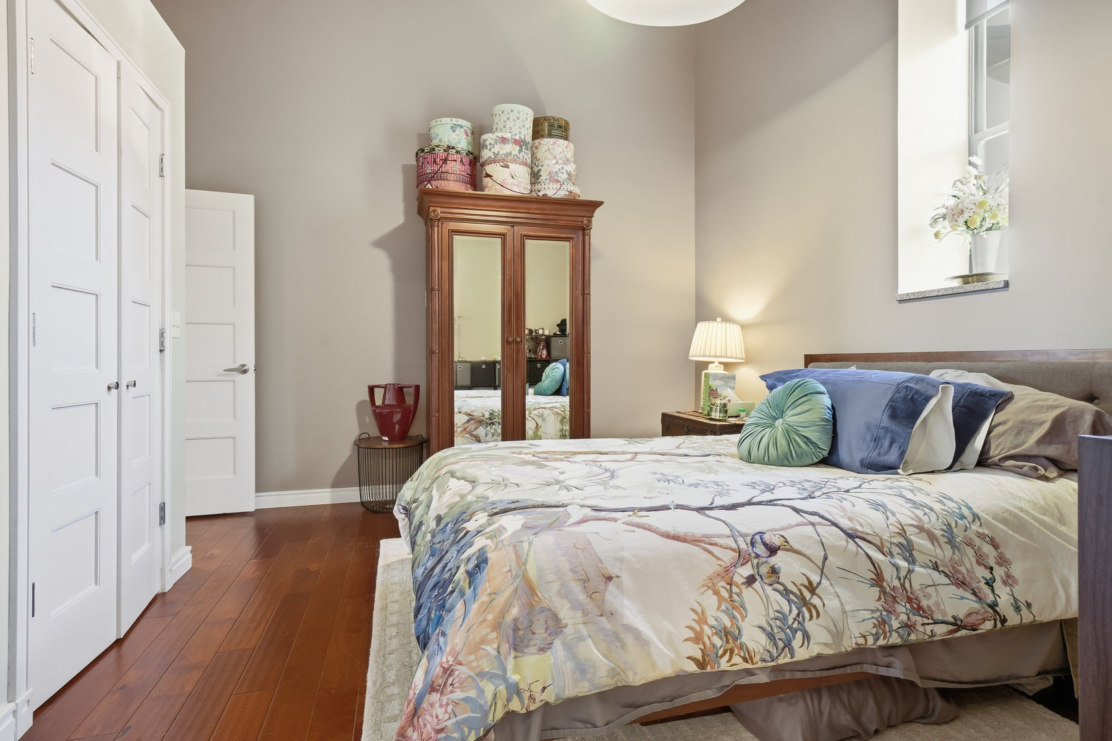 212 N Center Street #205, Bloomington, IL 61701