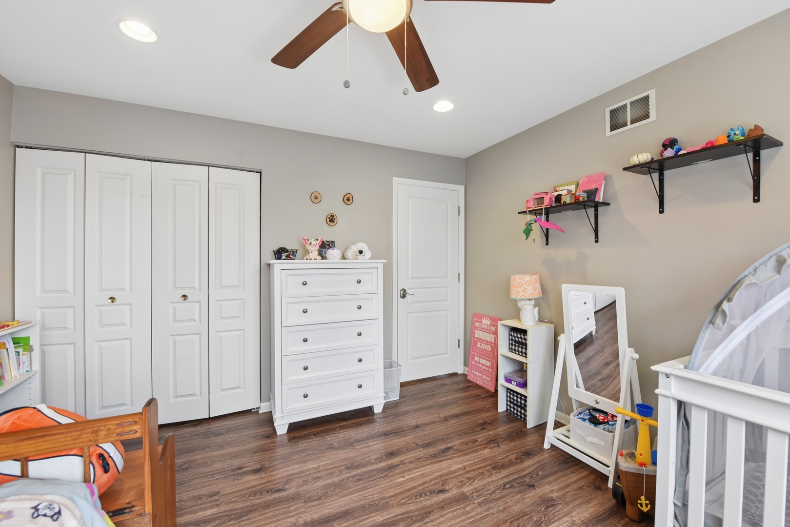 179 Locksley Drive, Streamwood, IL 60107