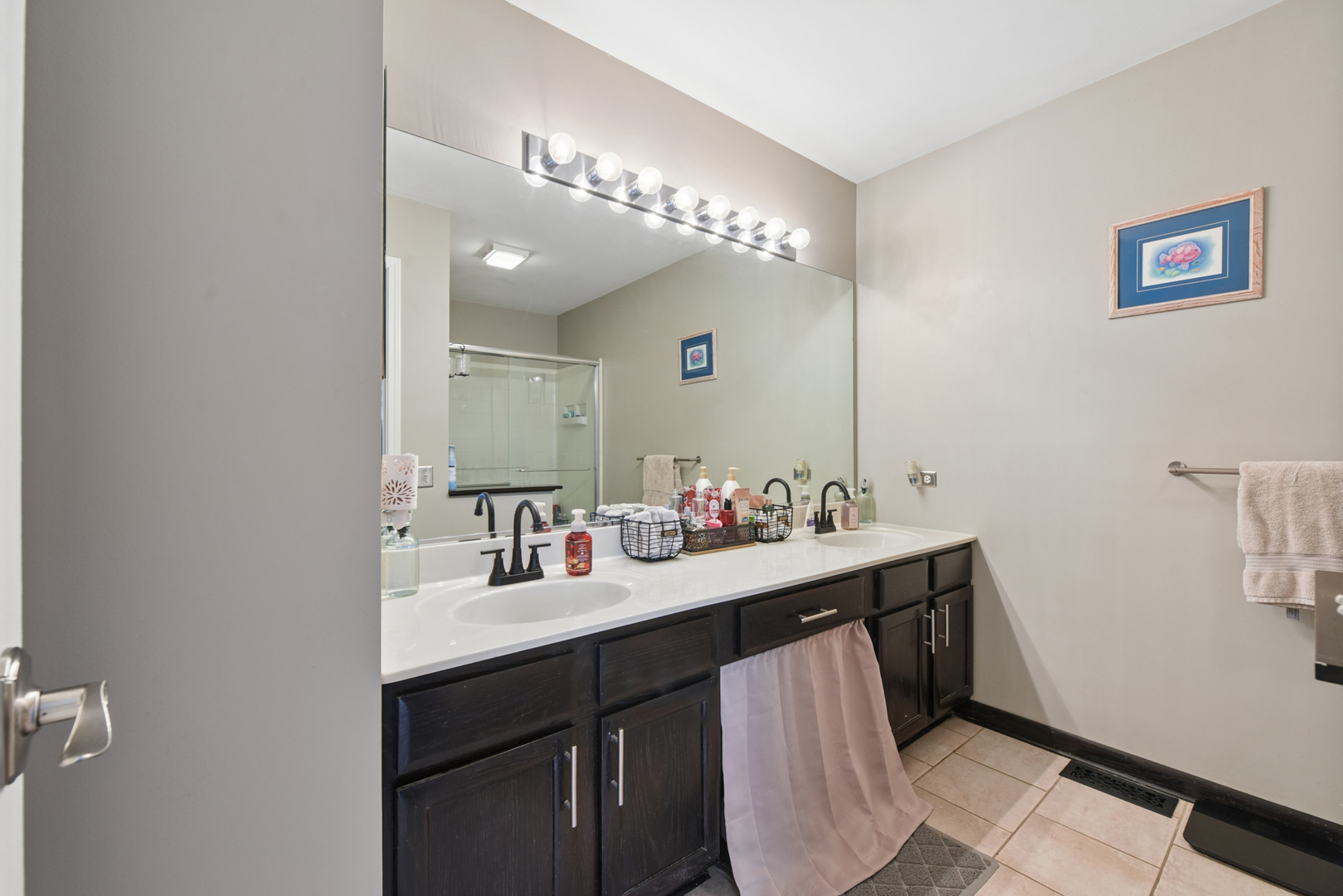 179 Locksley Drive, Streamwood, IL 60107