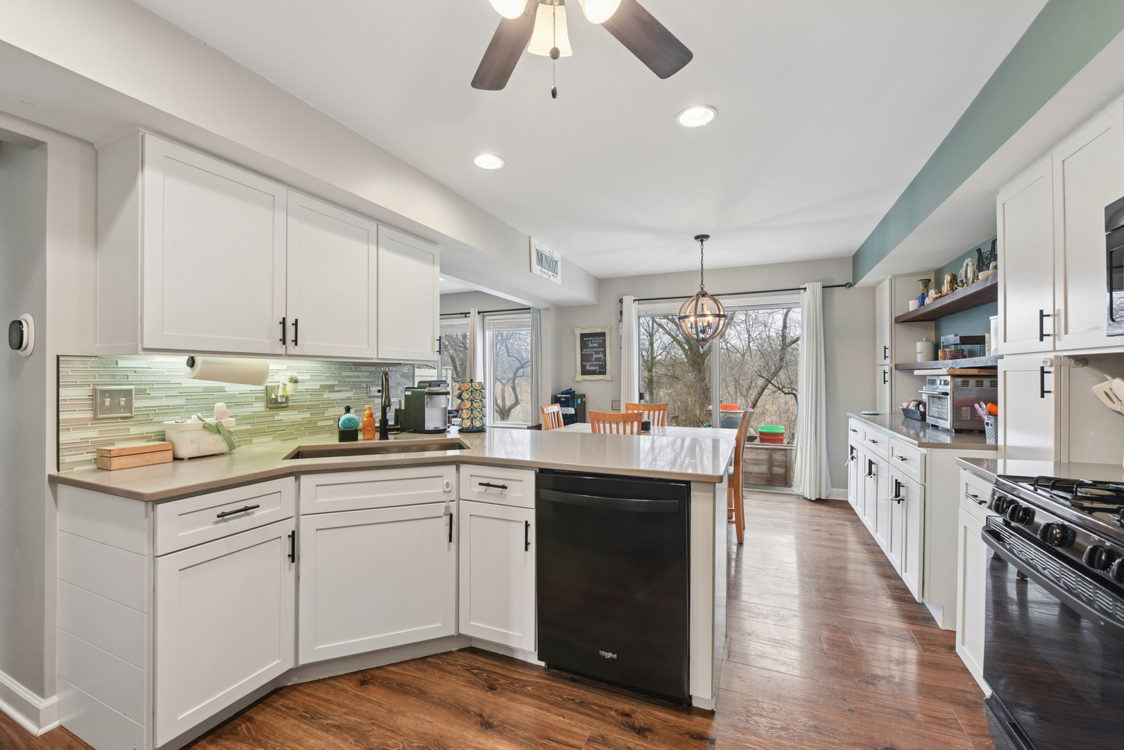 179 Locksley Drive, Streamwood, IL 60107